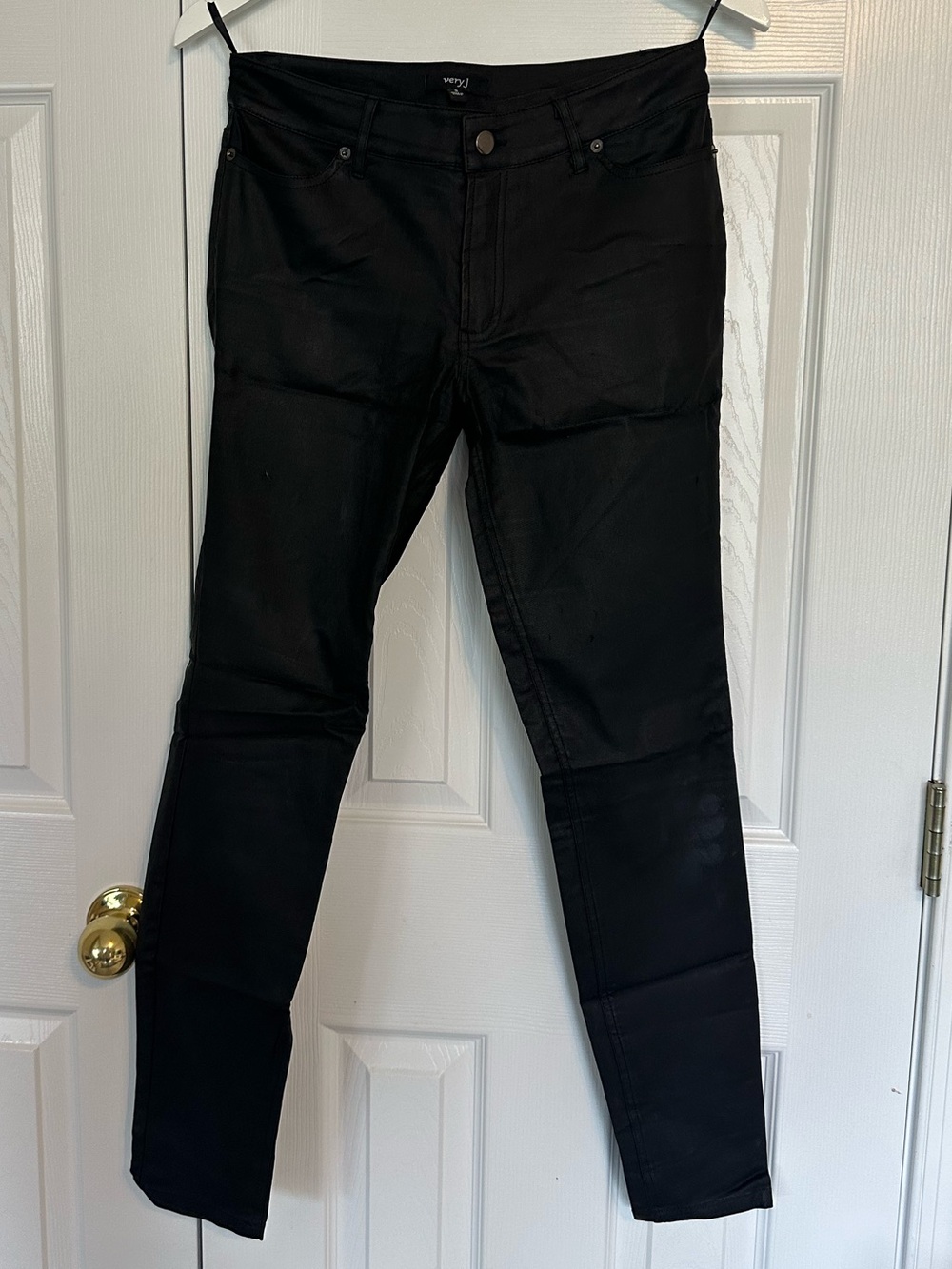 Very J Black Coated Skinny Jeans – Size Small